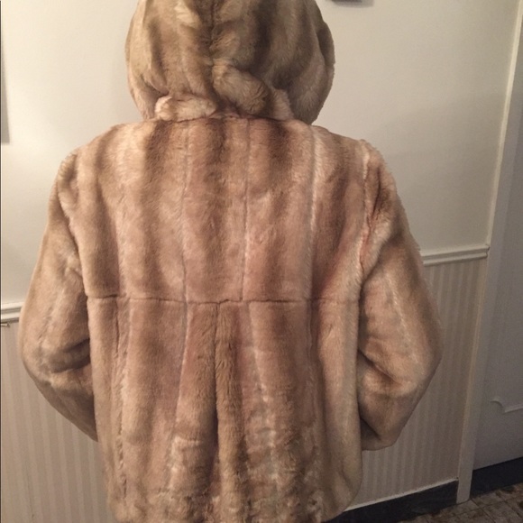 Juicy couture faux fur coat - Picture 2 of 5